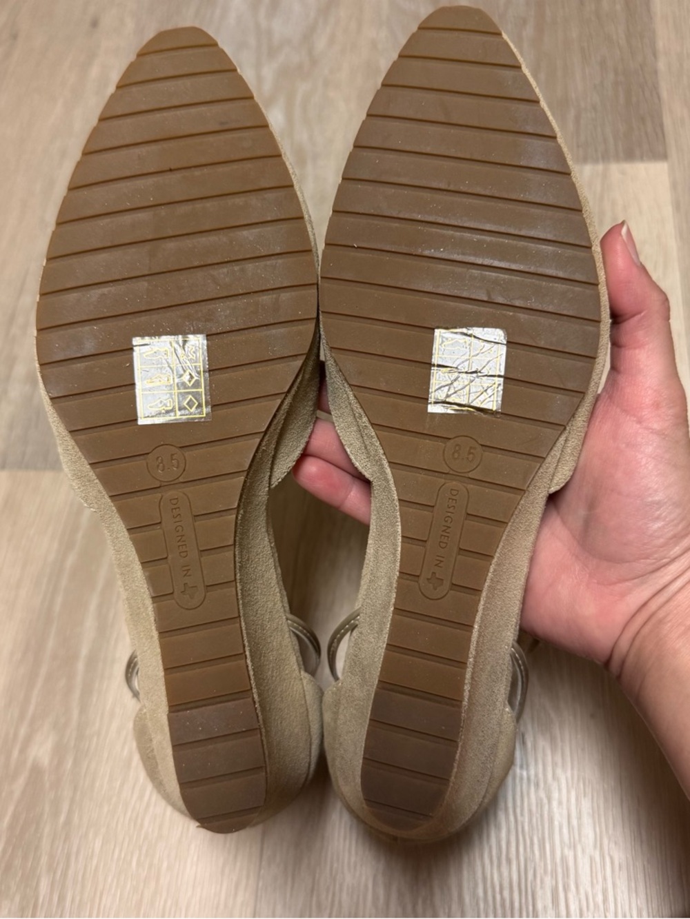 STEFFIE'S Gold Smarter Heels Landmark Palace Size 8.5 Suede Leather Shimmer - Picture 13 of 14